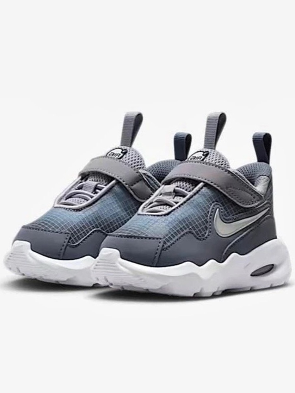 Nike Air Max Nova C Kids Gray & White Size 5C Brand New